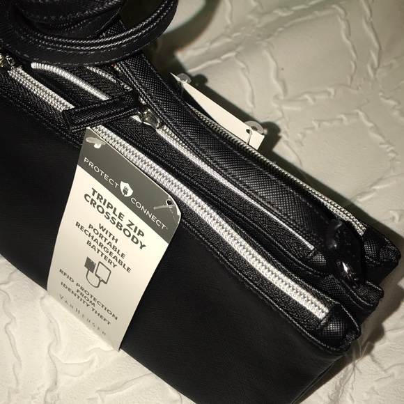 Cute Van Heusen Purse - Picture 3 of 5